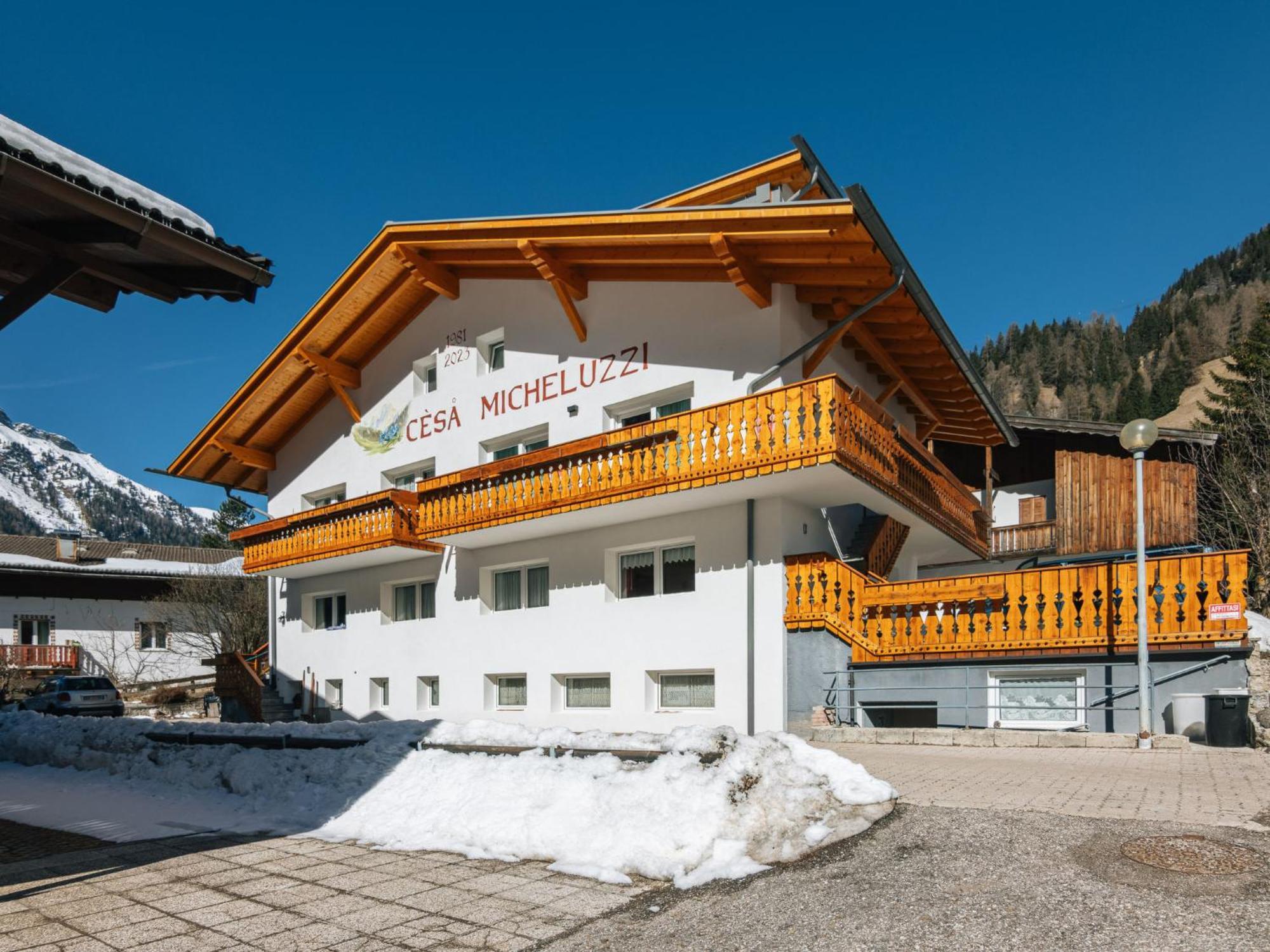 Locazione Turistica Cesa Micheluzzi - Czi712 Apartment Penia Exterior foto